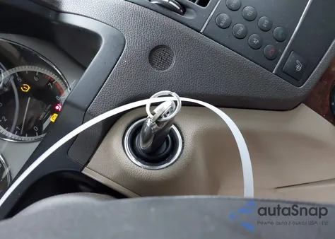 2009 Mercedes-Benz C 300 Sport 4Matic из США, поврежденный, VIN WDDGF81X39R080982